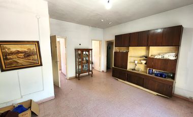 Consultorios / oficinas y departamento en microcentro