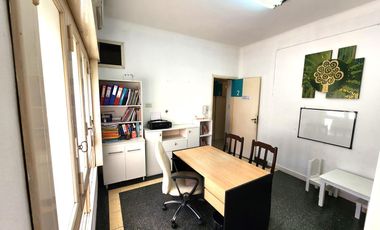 Consultorios / oficinas y departamento en microcentro