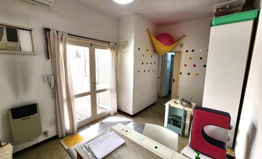 Consultorios / oficinas y departamento en microcentro