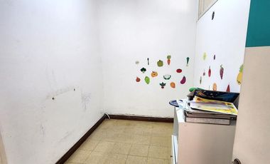 Consultorios / oficinas y departamento en microcentro