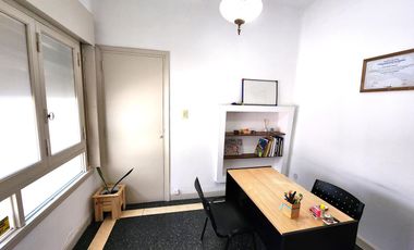 Consultorios / oficinas y departamento en microcentro