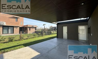 Casa en Puerto Roldan