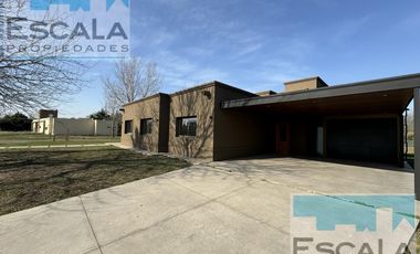 Casa en Puerto Roldan