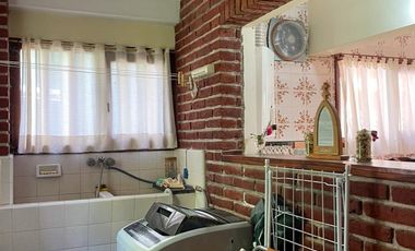 Residencia 5 ambientes sobre parcela de 1600 m² en la mejor zona del Bosque de Peralta Ramos