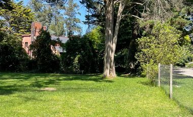 Residencia 5 ambientes sobre parcela de 1600 m² en la mejor zona del Bosque de Peralta Ramos