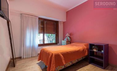 Casa en impecable estado con amplias comodidades