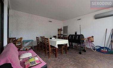 Casa en impecable estado con amplias comodidades