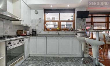 Casa en impecable estado con amplias comodidades