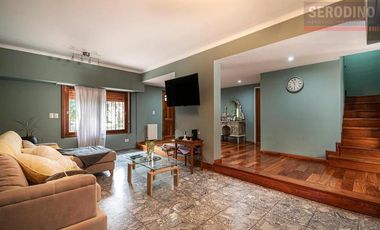Casa en impecable estado con amplias comodidades