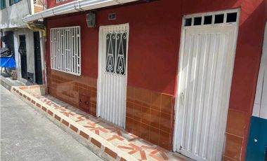 SE vende CASA EN GUACARI, VIA ARMENIA