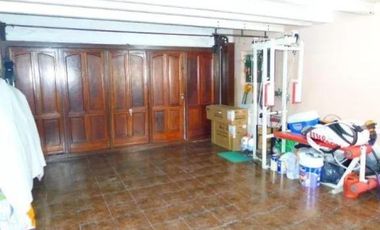 Casa en venta - 3 Dormitorios 3 Baños - Cochera - 410Mts2 - Temperley, Lomas de Zamora