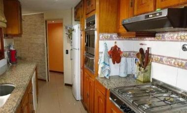 Casa en venta - 3 Dormitorios 3 Baños - Cochera - 410Mts2 - Temperley, Lomas de Zamora