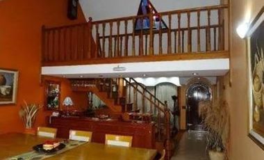 Casa en venta - 3 Dormitorios 3 Baños - Cochera - 410Mts2 - Temperley, Lomas de Zamora