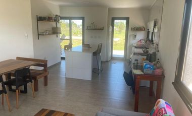 Casa en venta - 3 Dormitorios 2 Baños - Cochera - 160mts2 - San Miguel del Monte