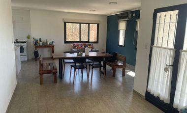 Casa en venta - 3 Dormitorios 2 Baños - Cochera - 160mts2 - San Miguel del Monte