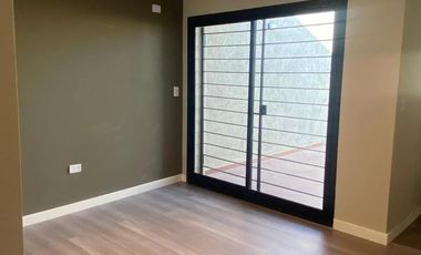 Casa en venta - 3 Dormitorios 2 Baños - Cochera - 240Mts2 - Villa Cabrera