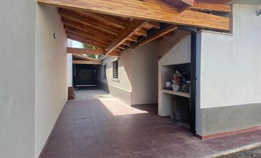 Casa en venta - 3 Dormitorios 2 Baños - Cochera - 240Mts2 - Villa Cabrera