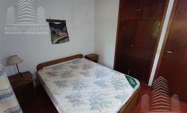2 Casas en lote de 1000m2, excelente parque!!