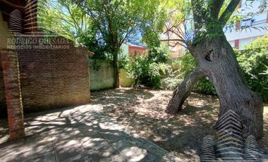 2 Casas en lote de 1000m2, excelente parque!!