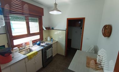 2 Casas en lote de 1000m2, excelente parque!!