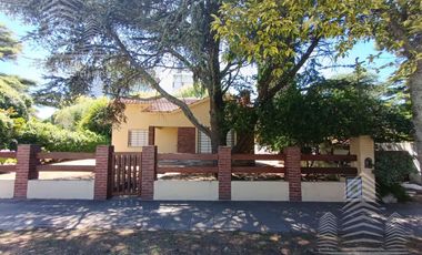 2 Casas en lote de 1000m2, excelente parque!!