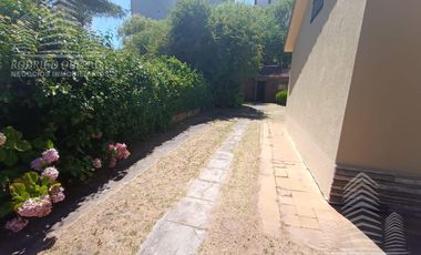 2 Casas en lote de 1000m2, excelente parque!!