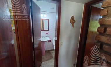 2 Casas en lote de 1000m2, excelente parque!!