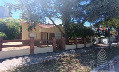 2 Casas en lote de 1000m2, excelente parque!!