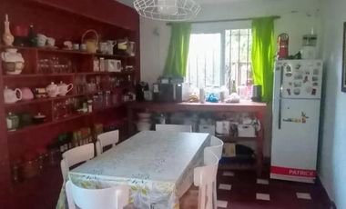 Casa en venta - 3 Dormitorios 3 Baños - Cochera - 346Mts2 - Trapiche