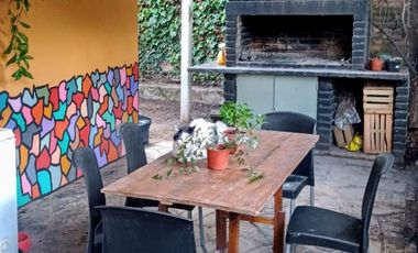 Casa en venta - 3 Dormitorios 3 Baños - Cochera - 346Mts2 - Trapiche