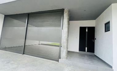 SE VENDE CASA EN Paseo del Campanario, Los Cavazos, Santiago, Nuevo León, 67315, MEX