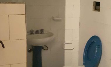Casa en venta - 4 Dormitorios 2 Baños - Cochera - 172Mts2 - Bernal Oeste, Quilmes
