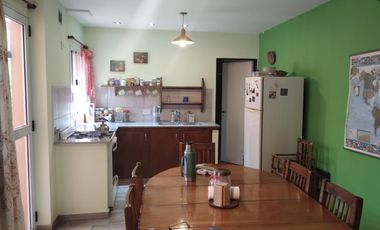 PH en venta - 2 Dormitorios 2 Baños - 150Mts2 - La Plata