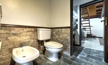 VENTA - Casa de 1 dormitorio con quincho, parque y piscina. Pueblo Esther.