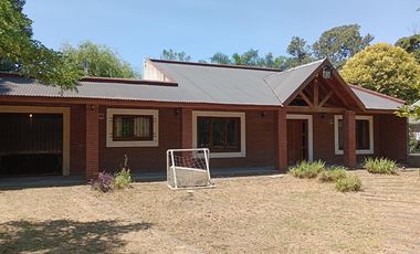 Casa en  Nicolas Avellaneda, Florencio Varela