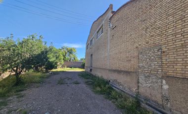 Importante propiedad comercial a metros de Av. Mitre (ex bodega)