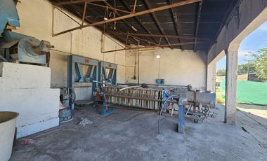 Importante propiedad comercial a metros de Av. Mitre (ex bodega)