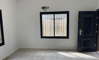 Casa en venta tipo duplex 3 ambientes Pilar - Financiado