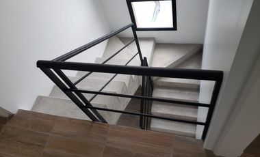 Casa en venta tipo duplex 3 ambientes Pilar - Financiado