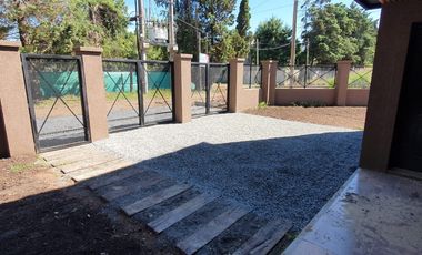Casa en venta tipo duplex 3 ambientes Pilar - Financiado
