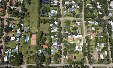 Fracción de 5.600m² ideal para desarrollos inmobiliario en Funes