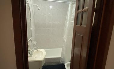 Venta de departamento de 3 ambientes con baulera en Quilmes