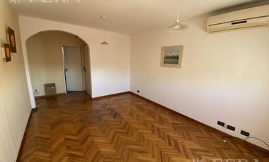 Venta de departamento de 3 ambientes con baulera en Quilmes