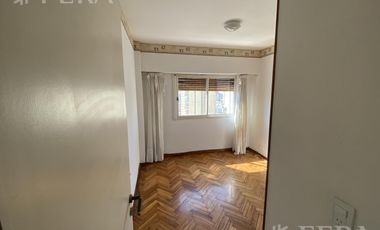 Venta de departamento de 3 ambientes con baulera en Quilmes