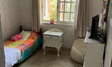 Casa en  Los Cardales Country Club con vista a golf