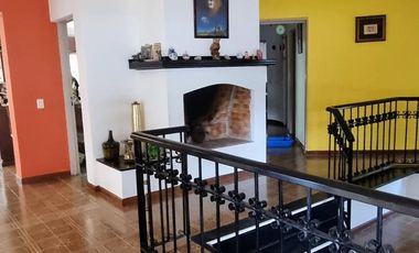 Casa en venta - 3 Dormitorios 3 Baños - 730Mts2 - Pilar