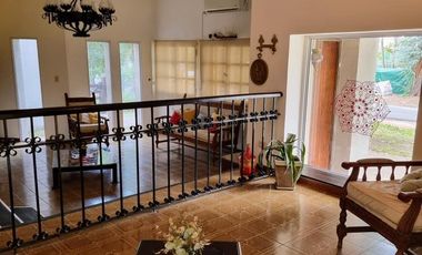 Casa en venta - 3 Dormitorios 3 Baños - 730Mts2 - Pilar