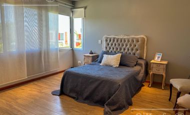 CASA EN VENTA 6 AMBIENTES - BARRIO NUEVO QUILMES CON SALIDA AL CANAL