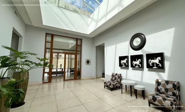 CASA EN VENTA 6 AMBIENTES - BARRIO NUEVO QUILMES CON SALIDA AL CANAL