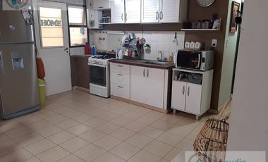 Se vende casa en  Barrio Itaembe Mini